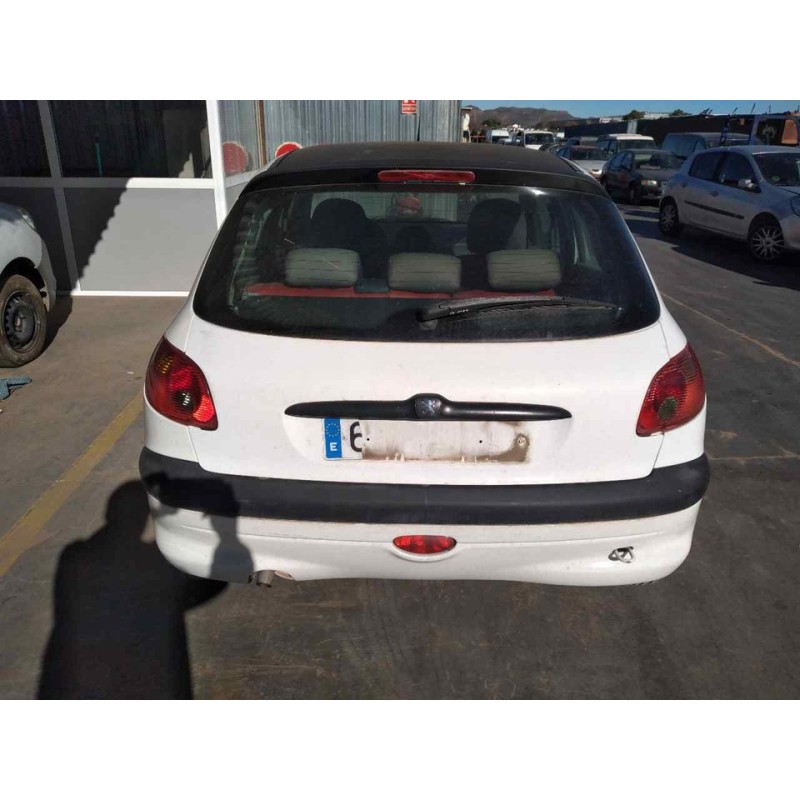 peugeot 206 berlina del año 2002