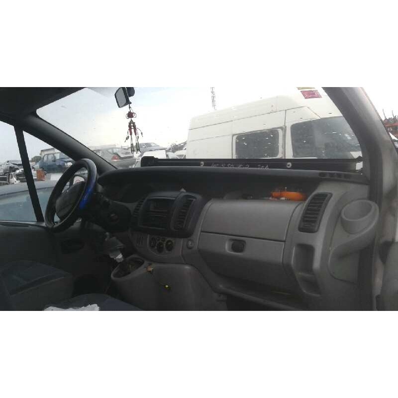 renault trafic combi (ab 4.01) del año 2003