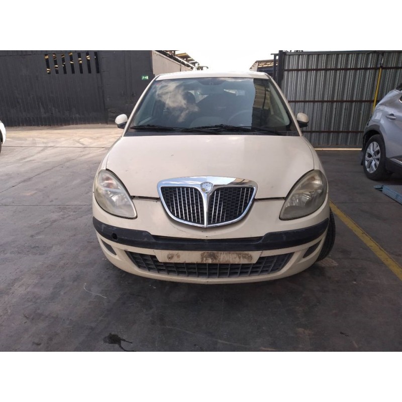 lancia ypsilon (101) del año 2004