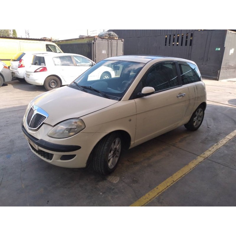 lancia ypsilon (101) del año 2004