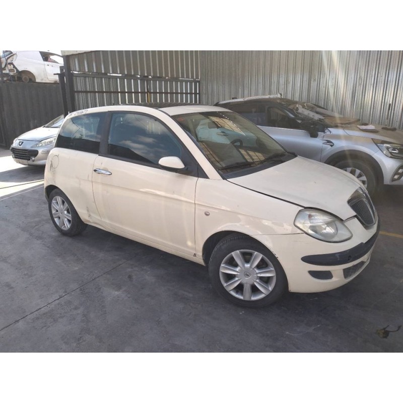 lancia ypsilon (101) del año 2004