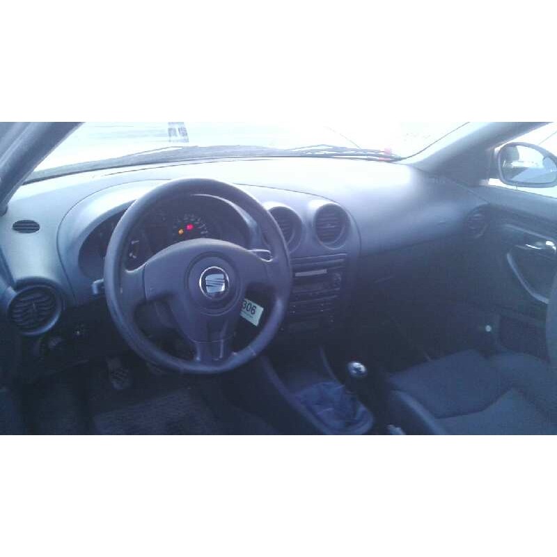 seat ibiza (6l1) del año 2003