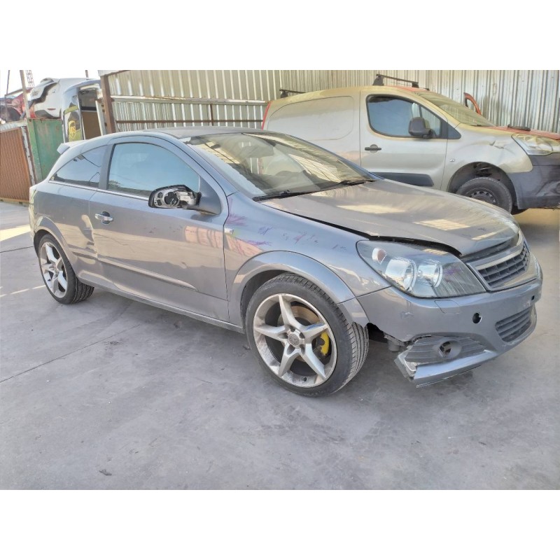 opel astra gtc del año 2005
