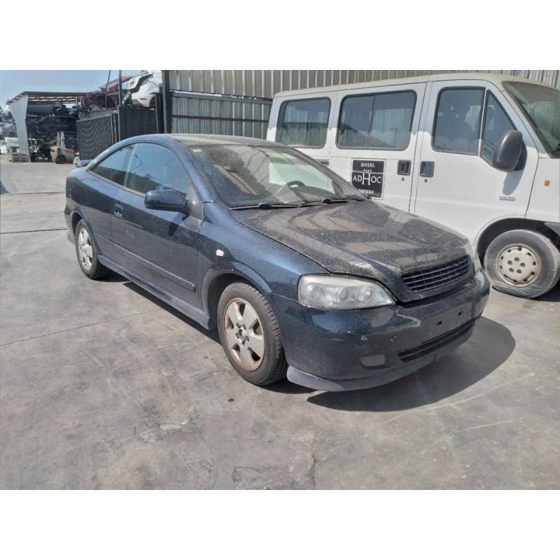opel astra g coupé del año 2000