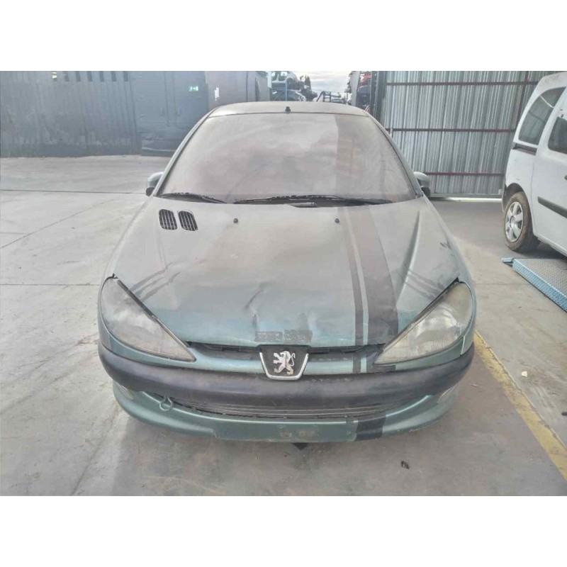 peugeot 206 berlina del año 2002