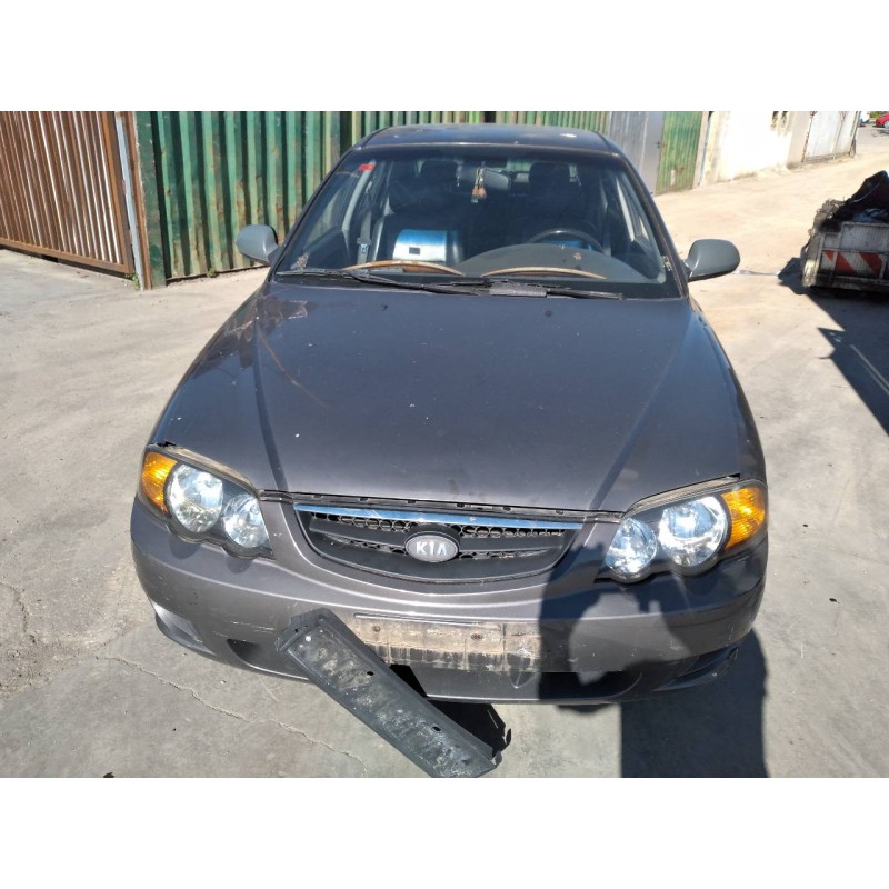 kia shuma ii del año 2001