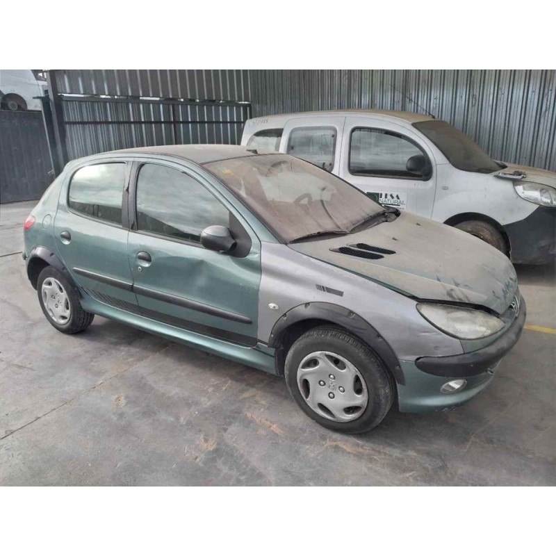 peugeot 206 berlina del año 2002