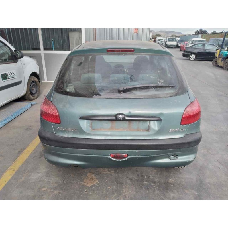 peugeot 206 berlina del año 2002