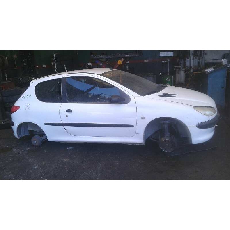 peugeot 206 berlina del año 2001