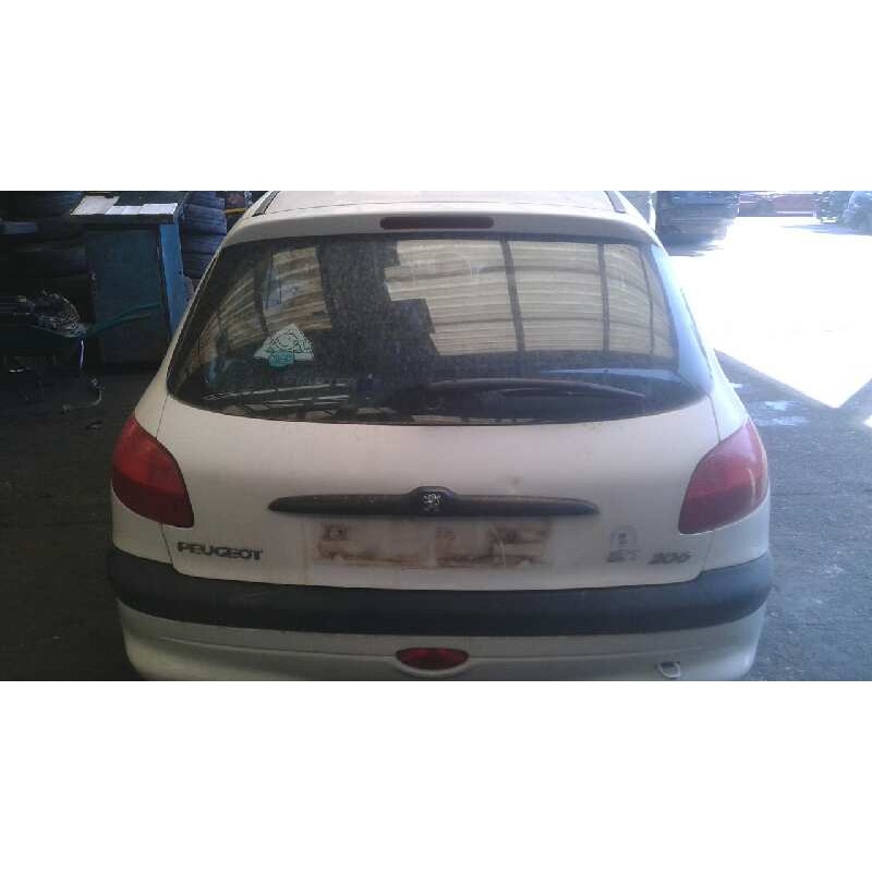 peugeot 206 berlina del año 2001