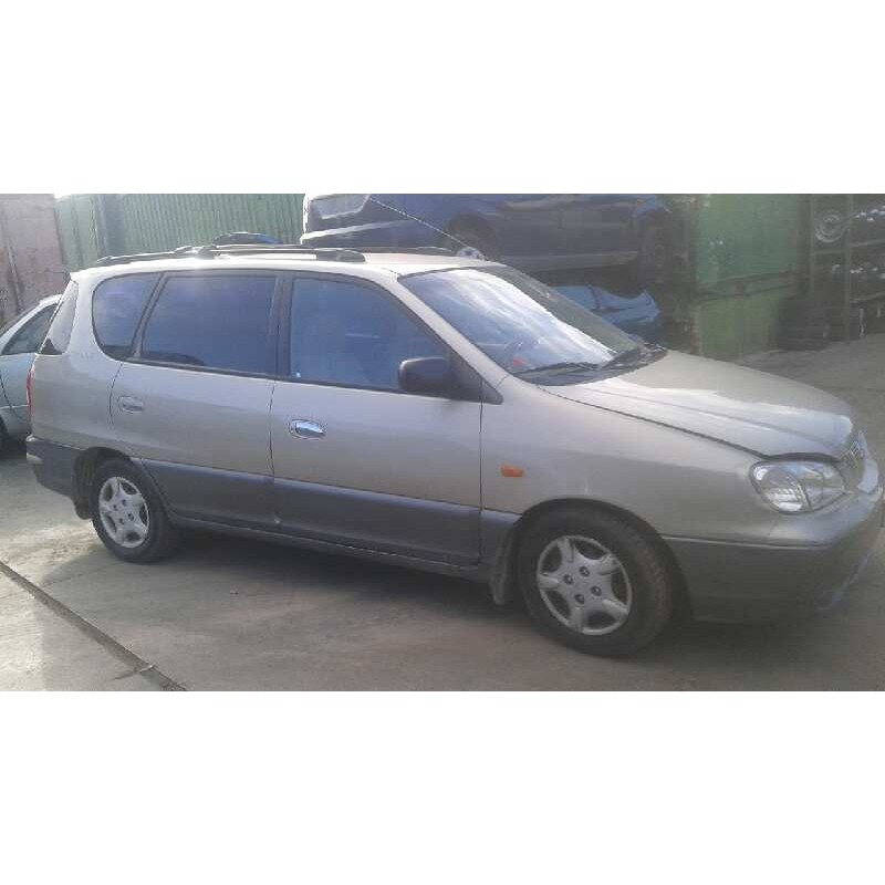 kia carens del año 2000