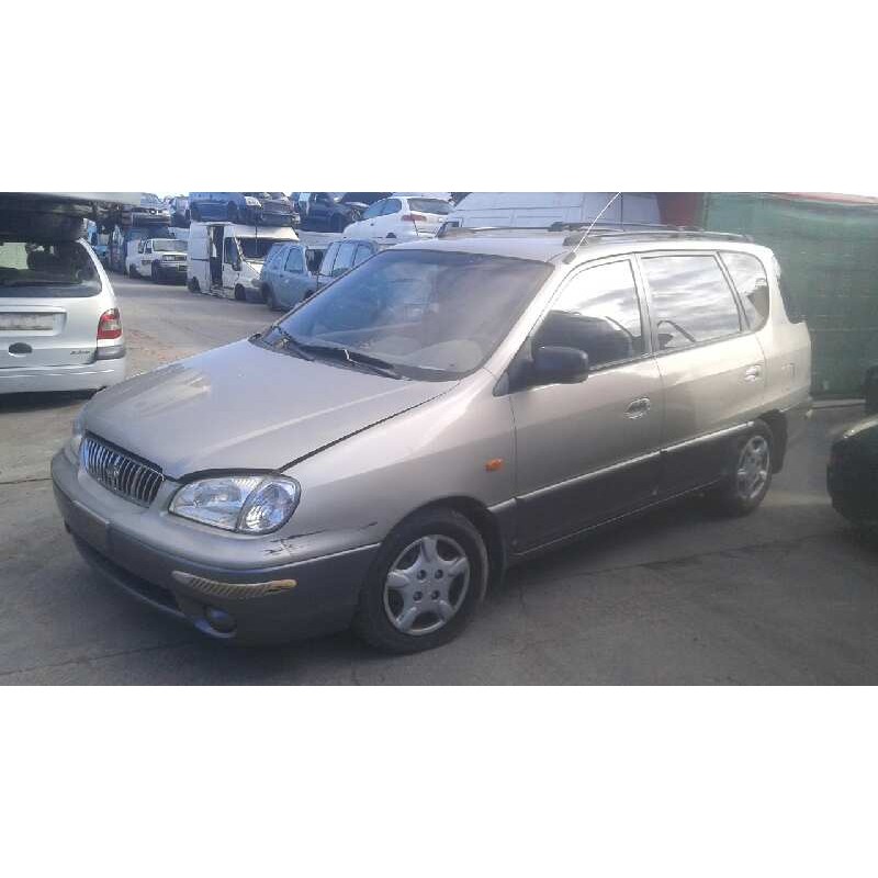 kia carens del año 2000