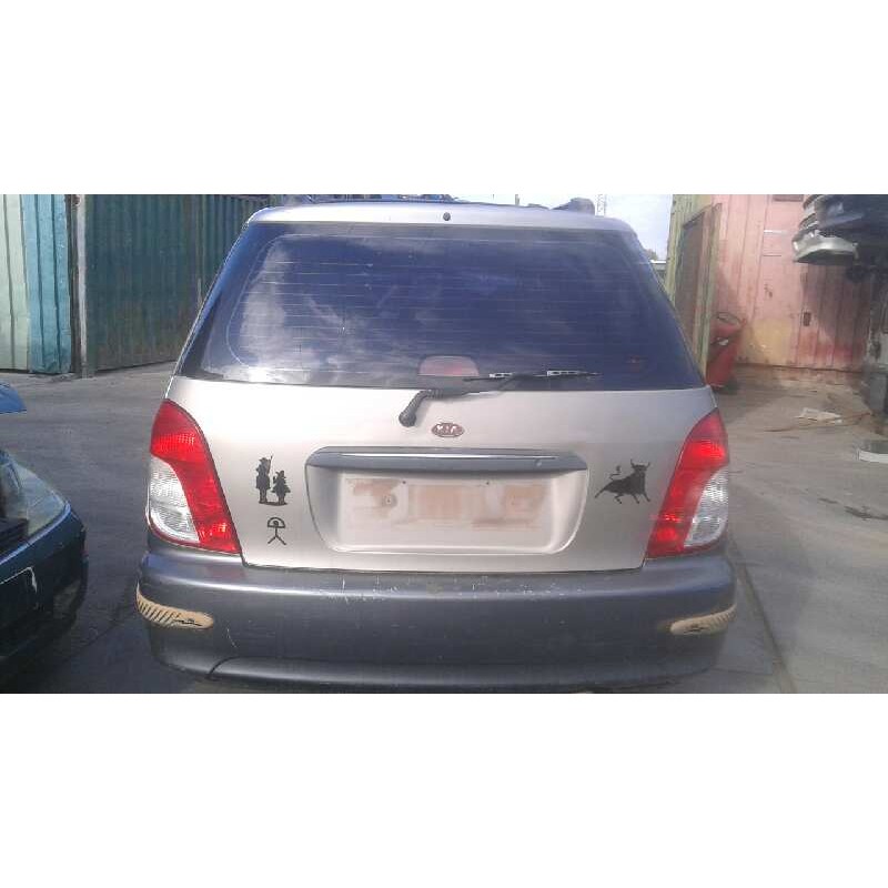 kia carens del año 2000