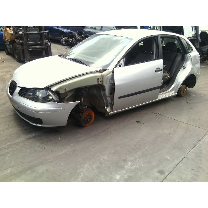 seat ibiza (6l1) del año 2002