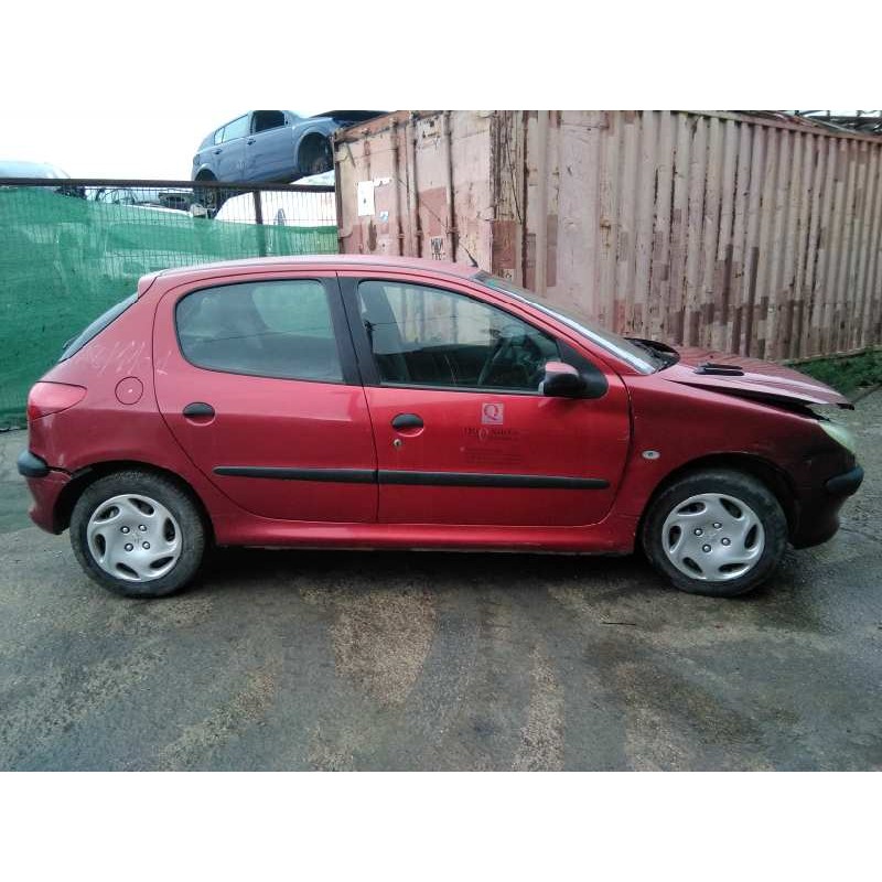 peugeot 206 berlina del año 2001