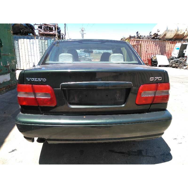 volvo s70 berlina del año 2000