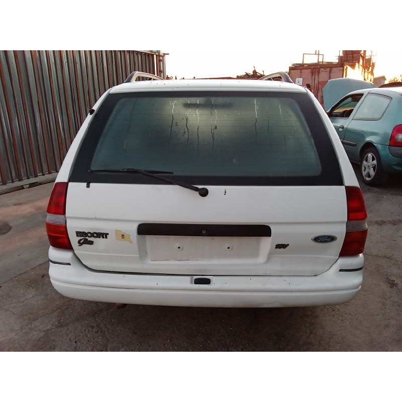 ford escort berlina/turnier del año 1993