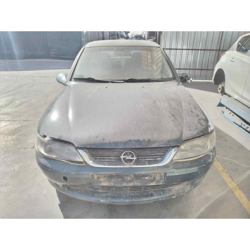 opel vectra b berlina del año 2001