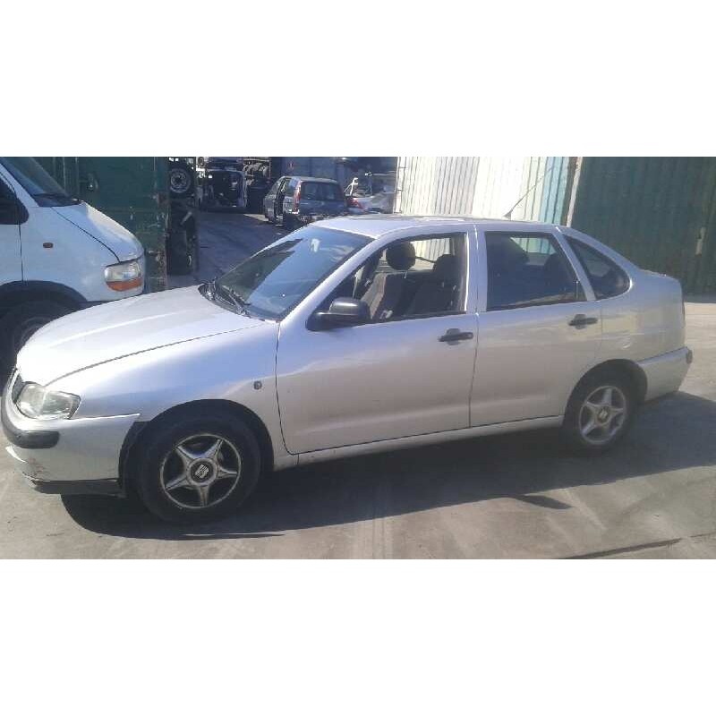 seat cordoba berlina (6k2) del año 2001