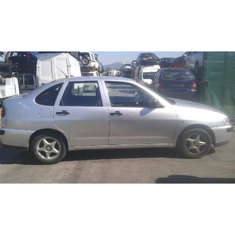 seat cordoba berlina (6k2) del año 2001