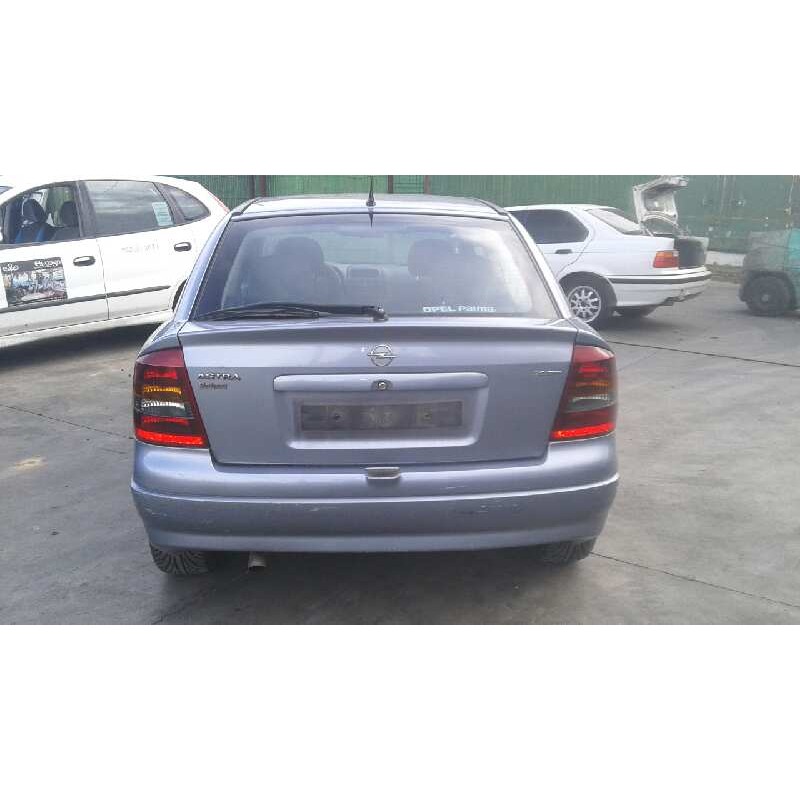 opel astra g berlina del año 2003