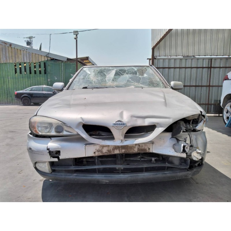 nissan primera berlina (p11) del año 2000