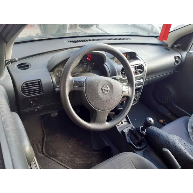 opel corsa c del año 2003