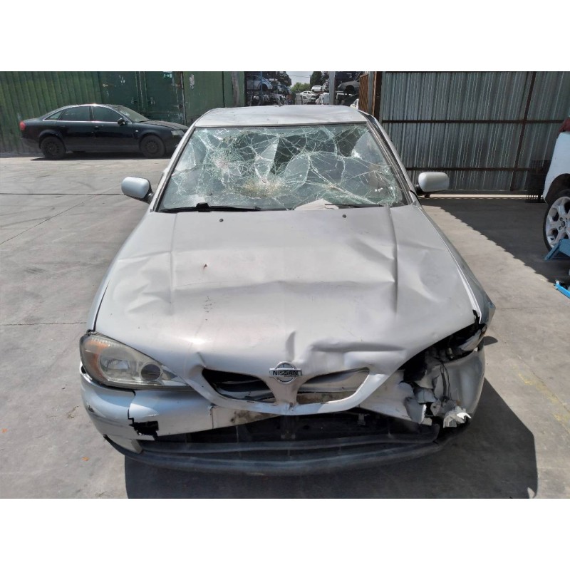 nissan primera berlina (p11) del año 2000