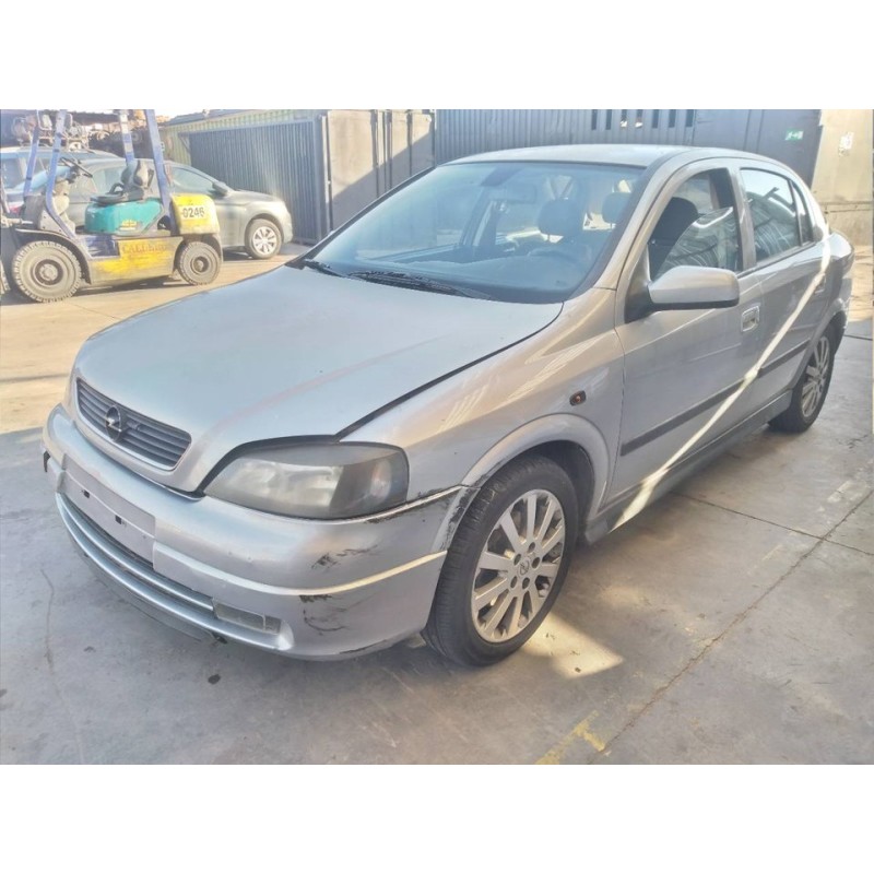 opel astra g berlina del año 2002