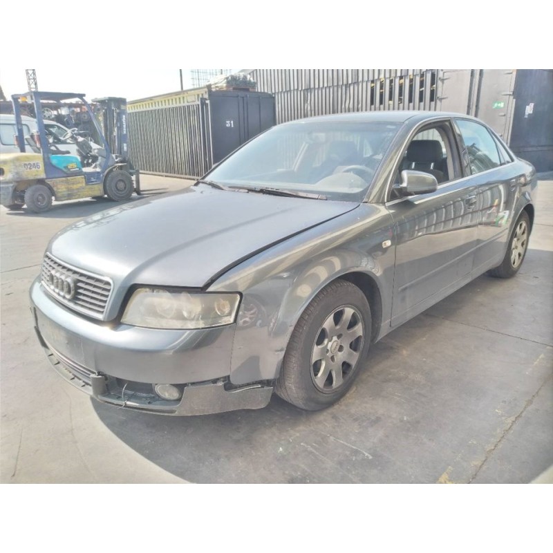 audi a4 berlina (8e) del año 2001