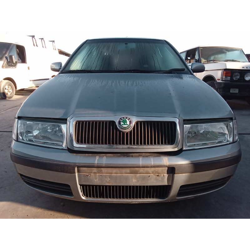 skoda octavia berlina (1u2) del año 2004