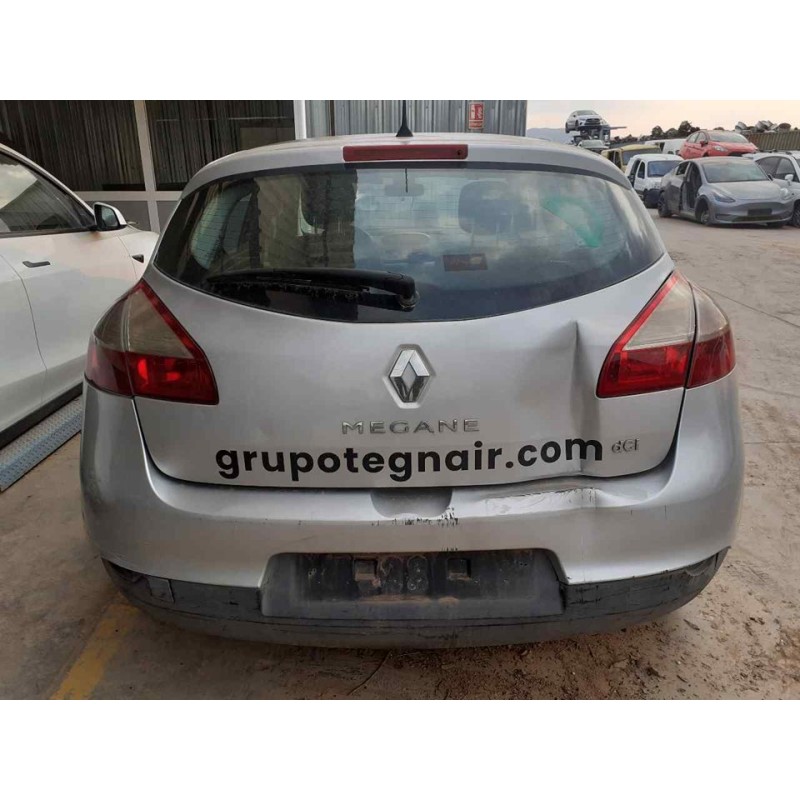 renault megane iii berlina 5 p del año 2010