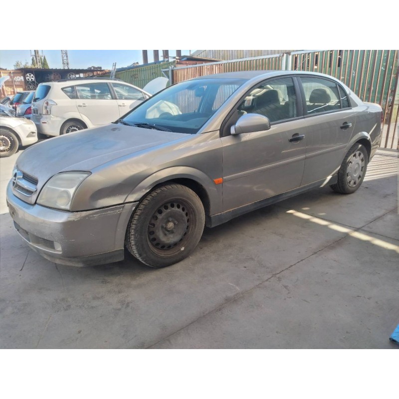 opel vectra c berlina del año 2002