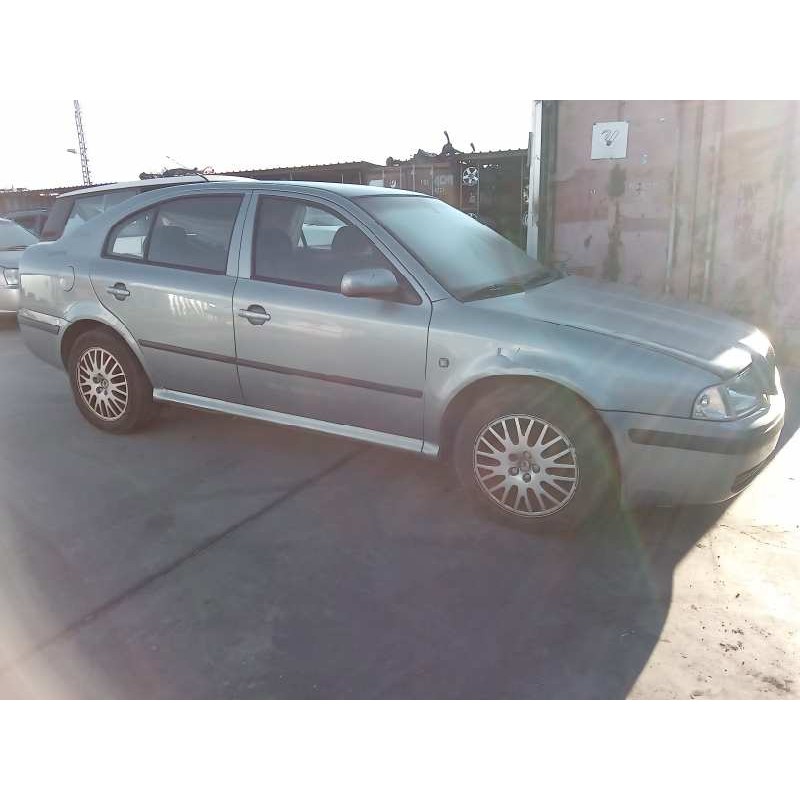 skoda octavia berlina (1u2) del año 2004