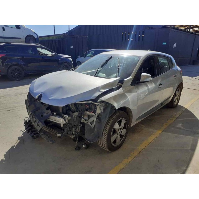 renault megane iii berlina 5 p del año 2010
