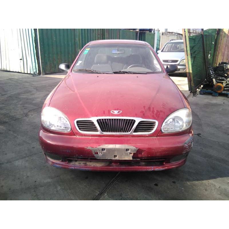 daewoo lanos del año 2000