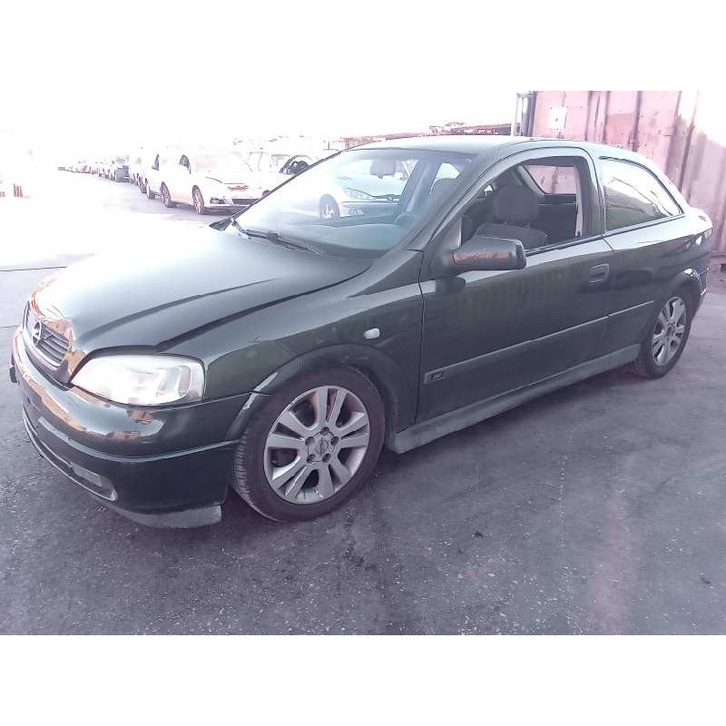 opel astra g berlina del año 2002