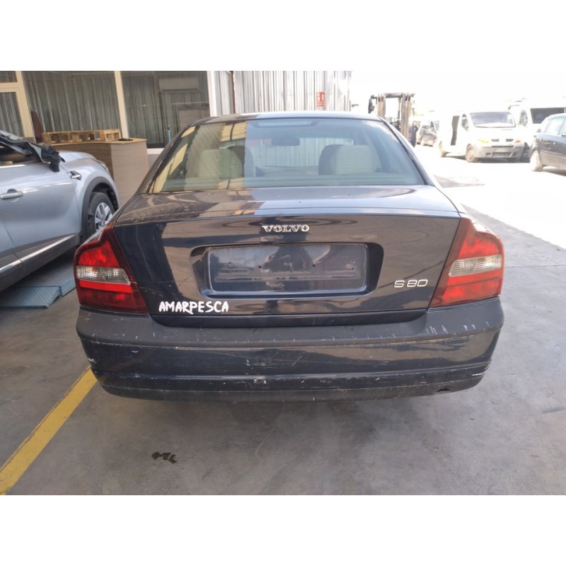 volvo s80 berlina del año 2002