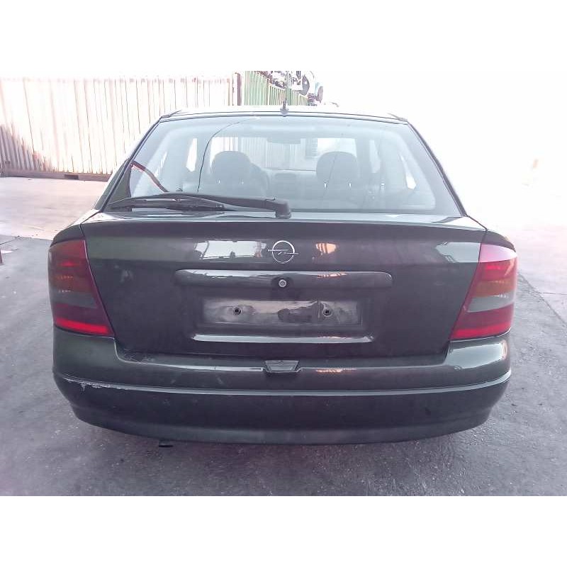 opel astra g berlina del año 2002
