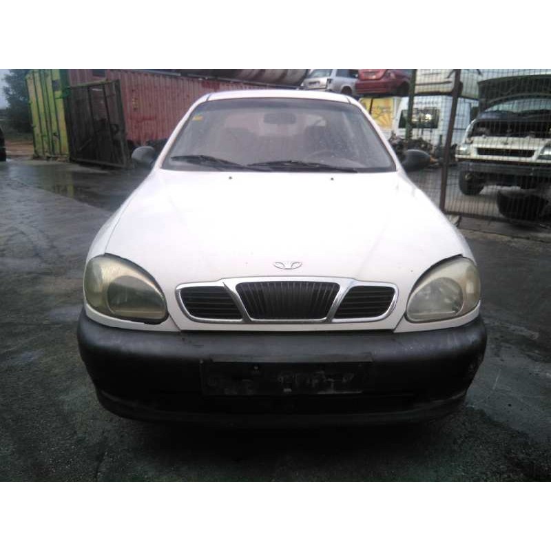 daewoo lanos del año 2002