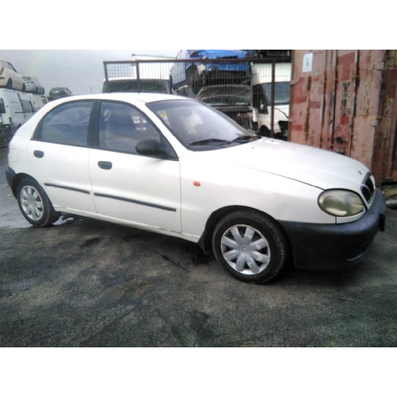 daewoo lanos del año 2002