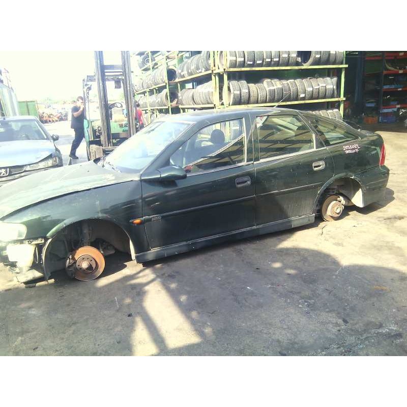 opel vectra b berlina del año 2001