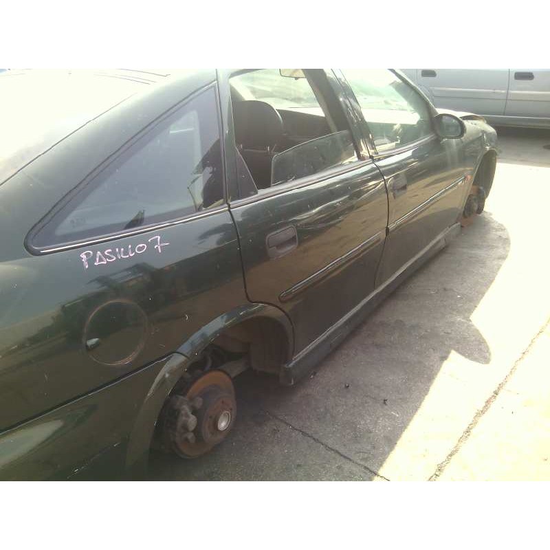 opel vectra b berlina del año 2001