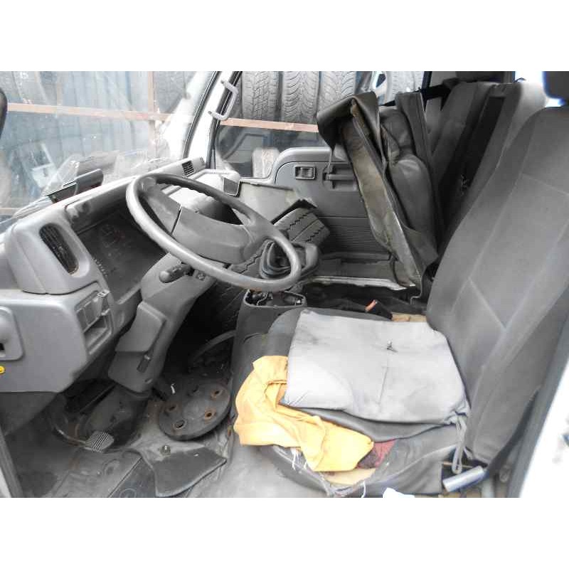 nissan cabstar e del año 2001
