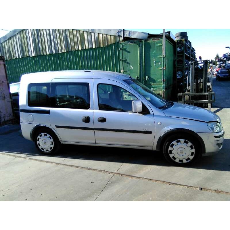 opel combo (corsa c) del año 2004