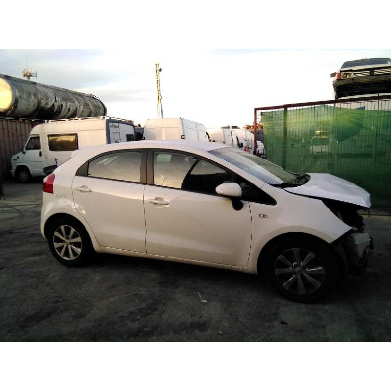kia rio del año 2012