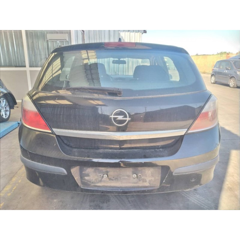 opel astra h berlina del año 2004