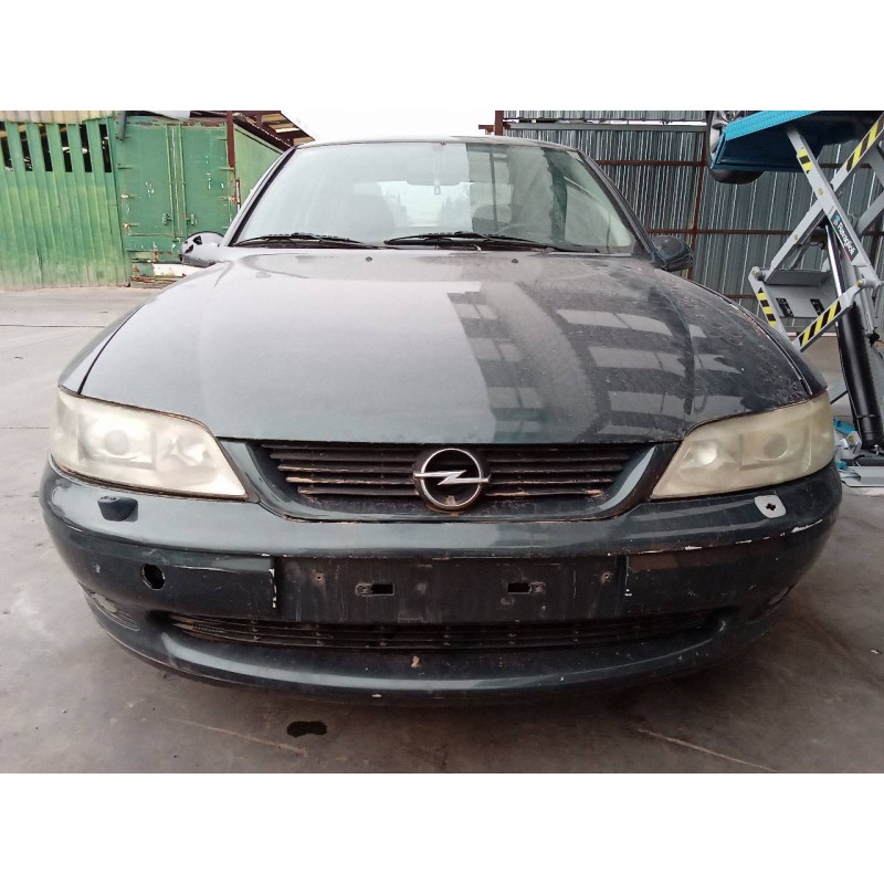 opel vectra b berlina del año 2001