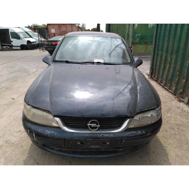 opel vectra b berlina del año 2001