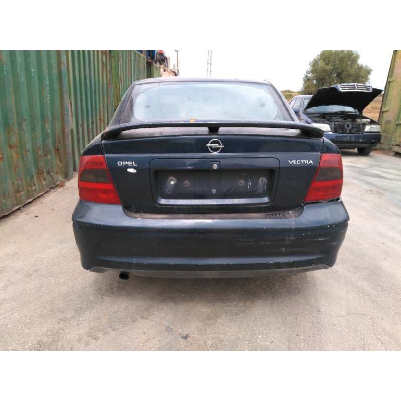opel vectra b berlina del año 2001